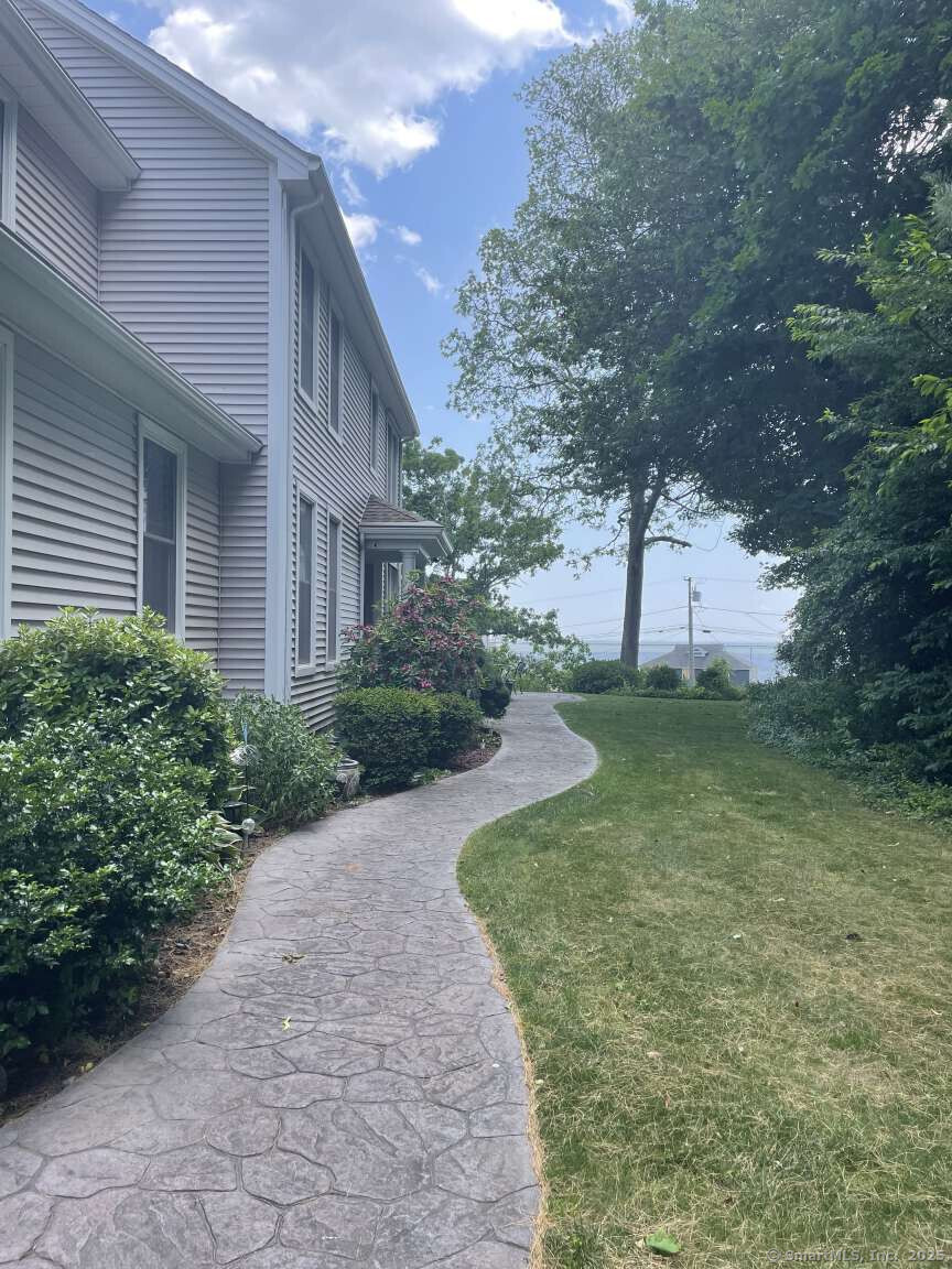 42 Bluff Street
