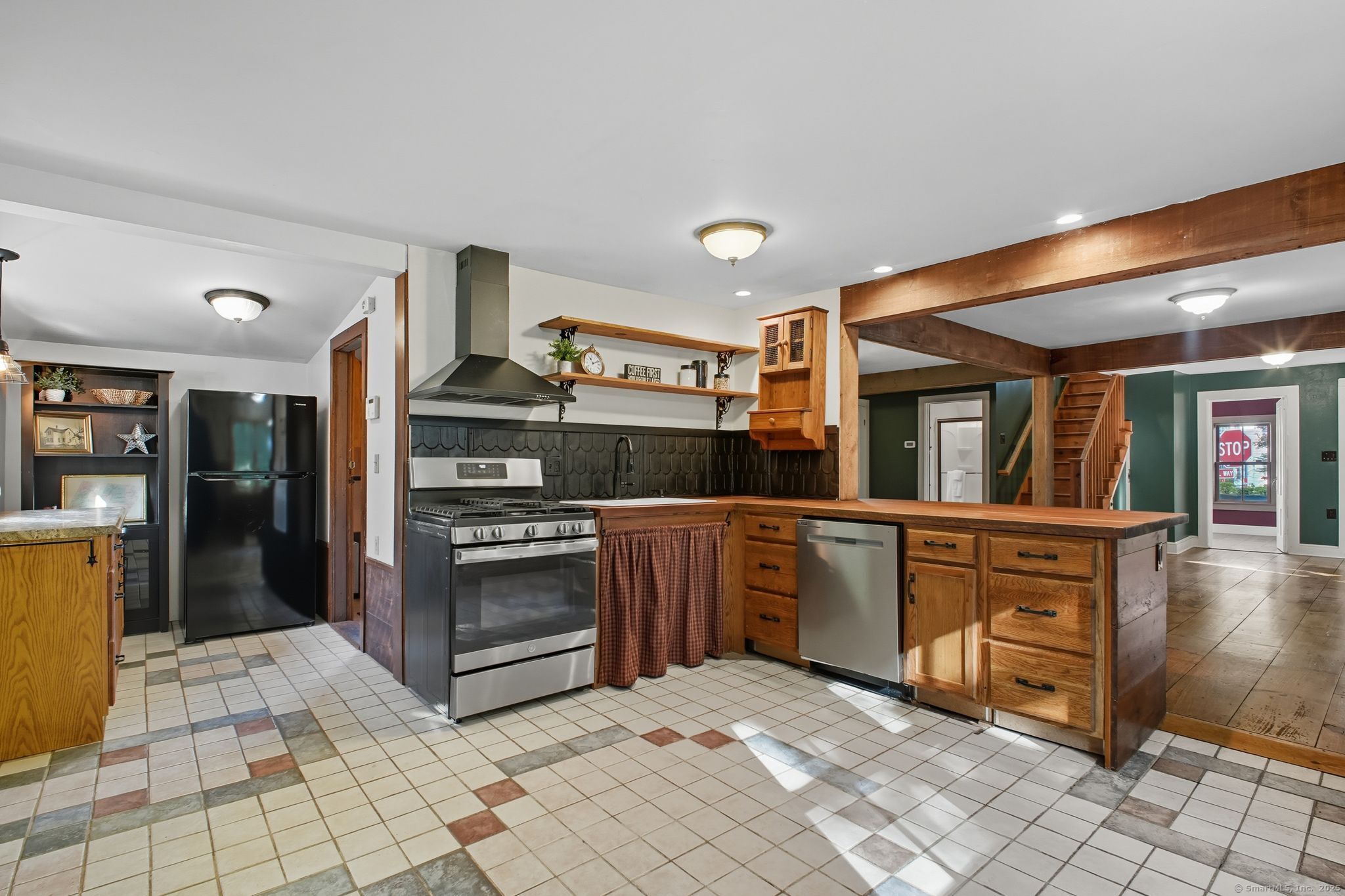 Hartland, Connecticut 06027, United States, 3 Bedrooms Bedrooms, ,2 BathroomsBathrooms,Residential,Pending,211983