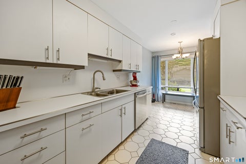 Tiny photo for 13 Morgan Place #13, Avon, CT 06001 (MLS # 24203996)