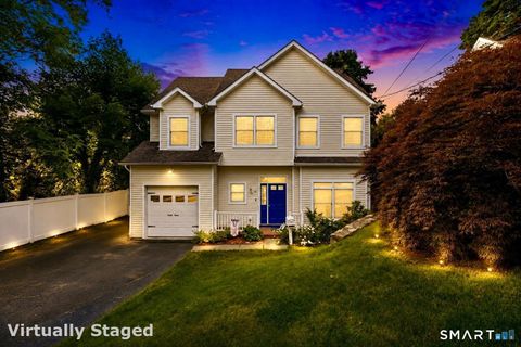 Photo of 16 Sunset Hill Avenue, Norwalk, CT 06851 (MLS # 24185906)