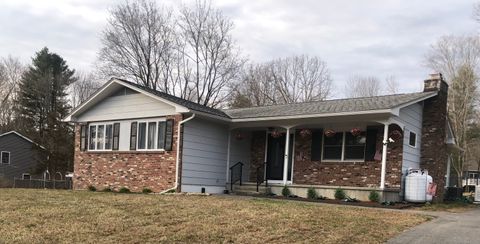 818 Hopeville Road Griswold CT 06351