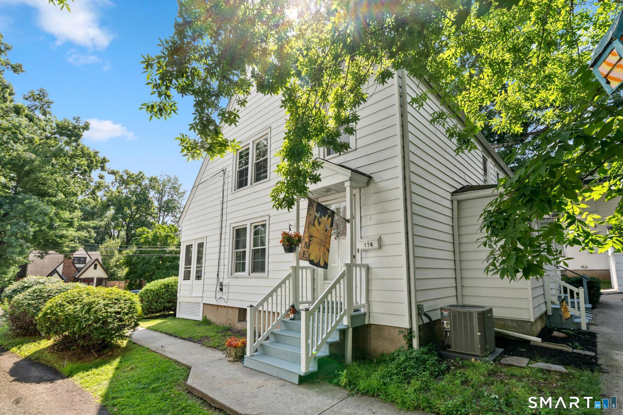 134-136 Whitman Avenue