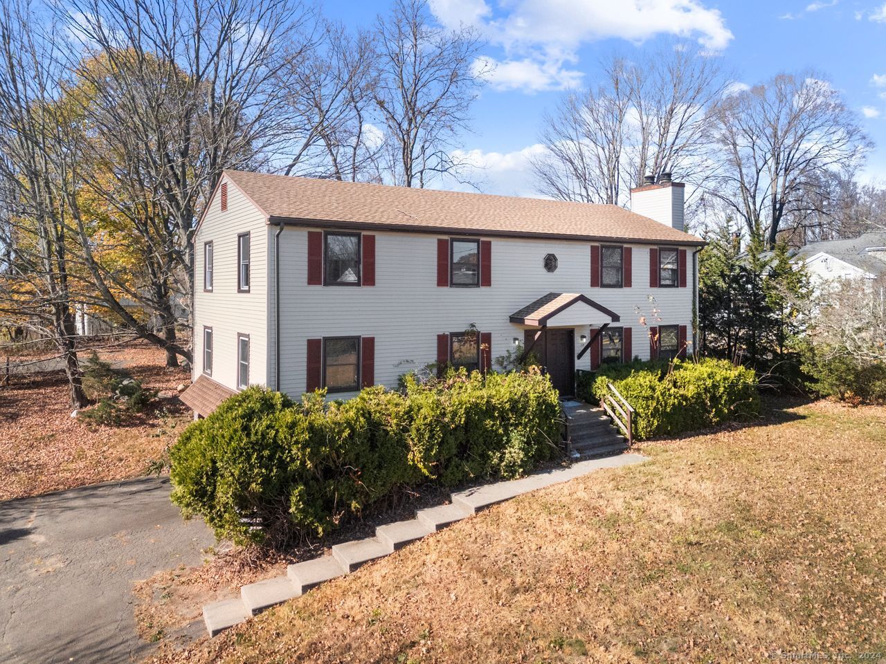 Property for Sale at Skokorat Street, Seymour, Connecticut - Bedrooms: 6 
Bathrooms: 2 
Rooms: 12  - $595,000