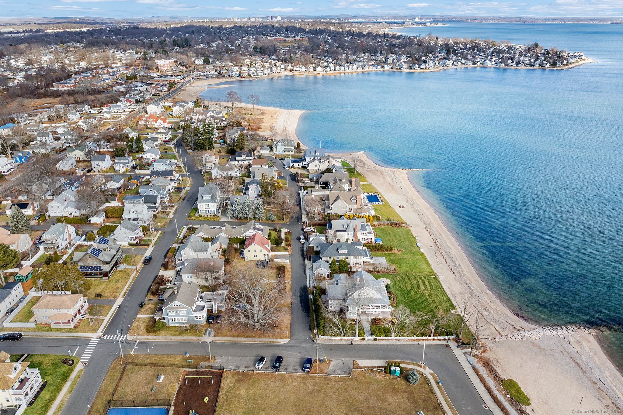 Rental Property at 18 Beach Avenue, Milford, Connecticut - Bedrooms: 3 
Bathrooms: 2 
Rooms: 6  - $3,500 MO.