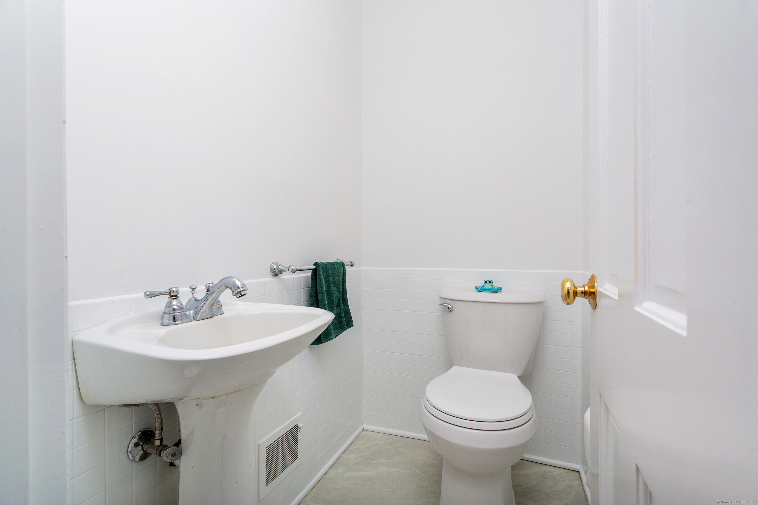 89 Breezy Hill Road, Stamford, Connecticut image 21