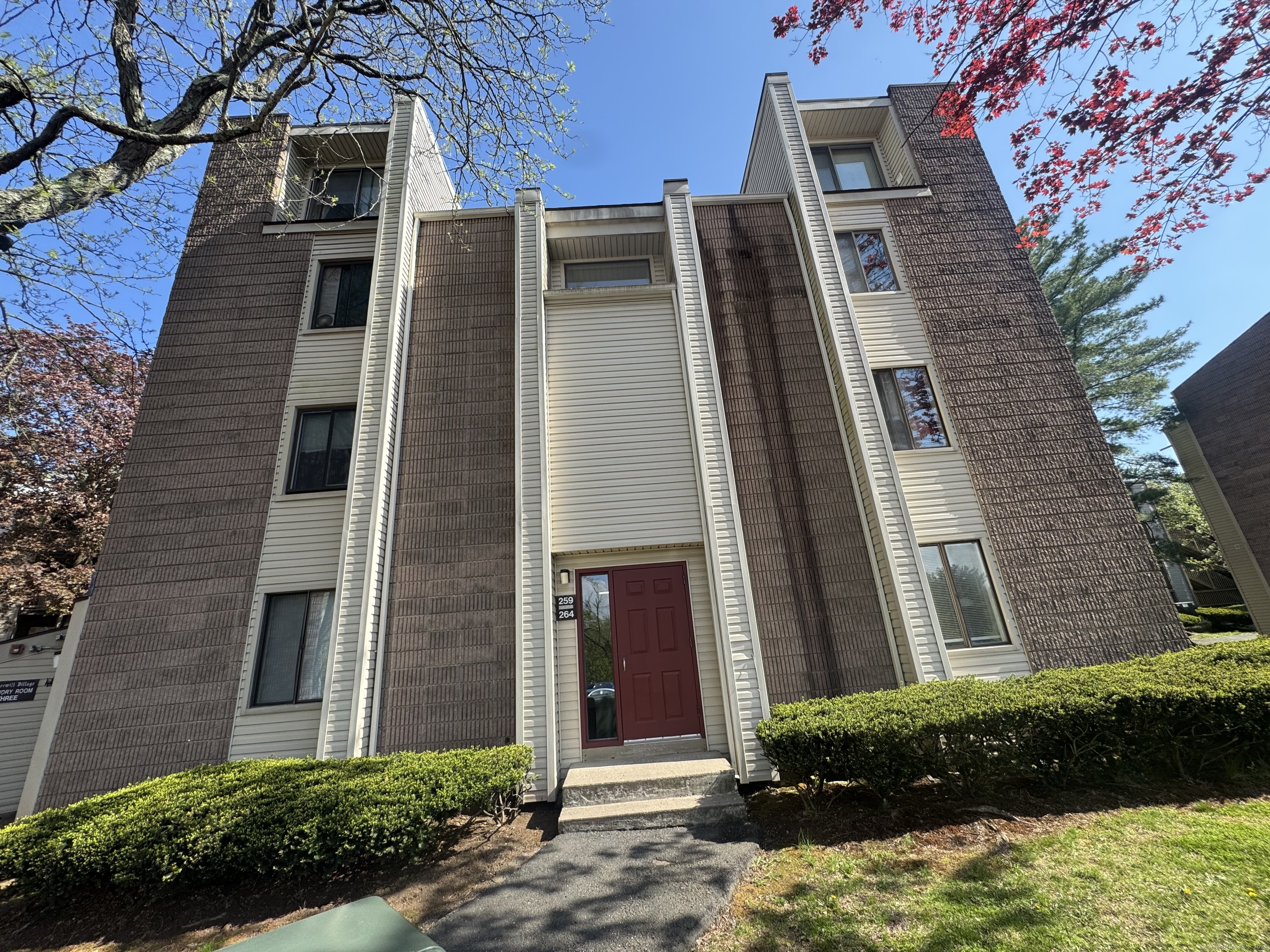 264 Burgundy Hill Lane #264, Middletown, Connecticut image 1