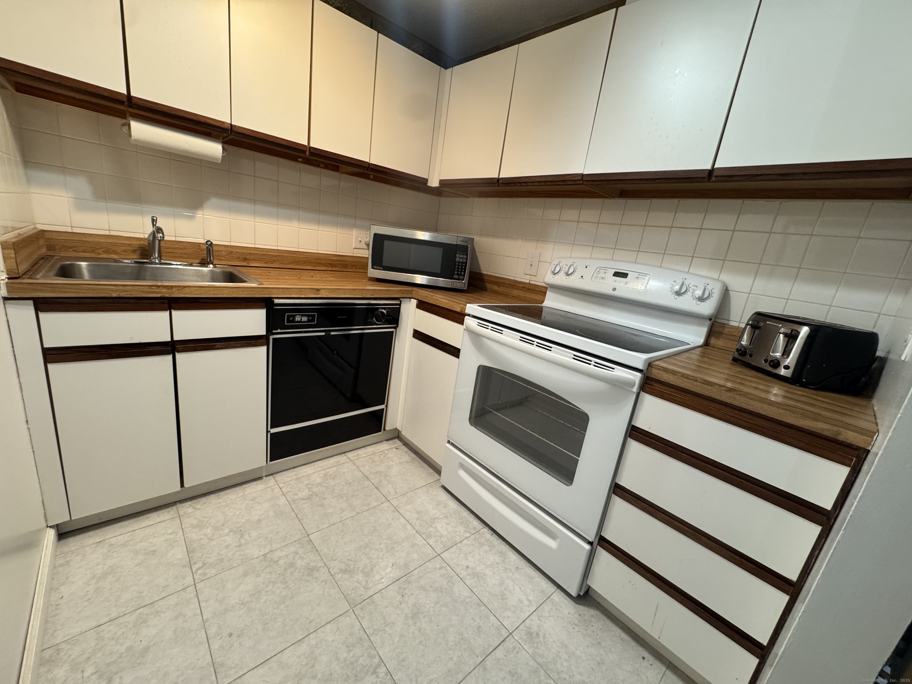 264 Burgundy Hill Lane #264, Middletown, Connecticut image 7