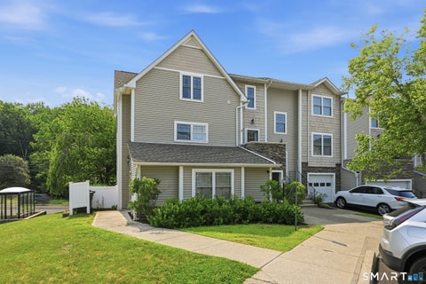 Photo of 2 Stetson Place #2, Danbury, CT 06811 (MLS # 24191563)