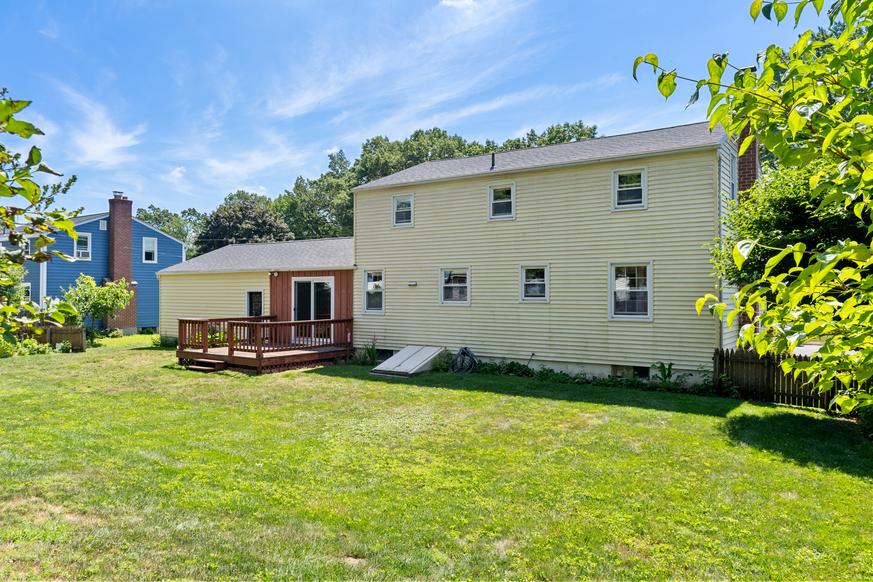 27 Circle Drive