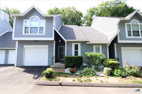 Condo For Sale - 34 Hawley Glen #34<br/> Stratford, CT 06614