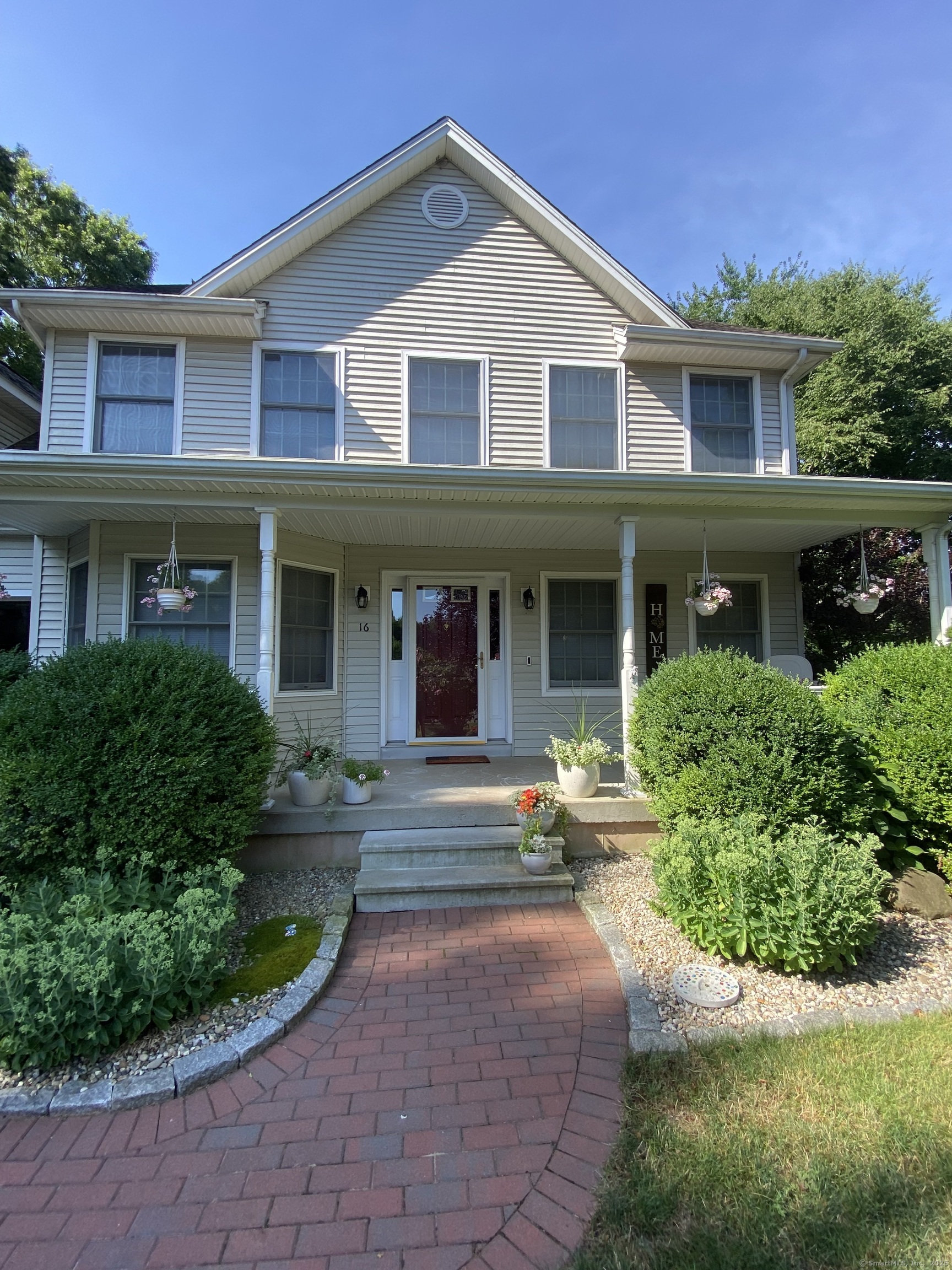 16 N Ridge Drive, Cromwell, Connecticut image 2