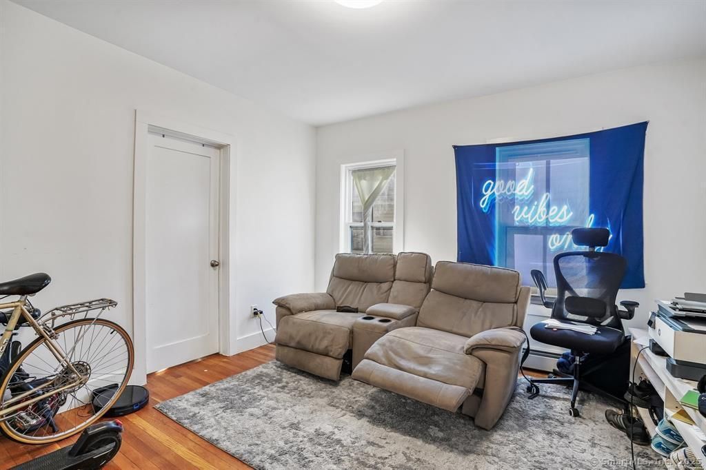 Photo of 10 Linden Place #1B, Stamford, CT 06902 (MLS # 24134466)