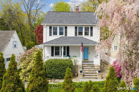 Photo of 5 Fitch Avenue, Darien, CT 06820 (MLS # 24170809)