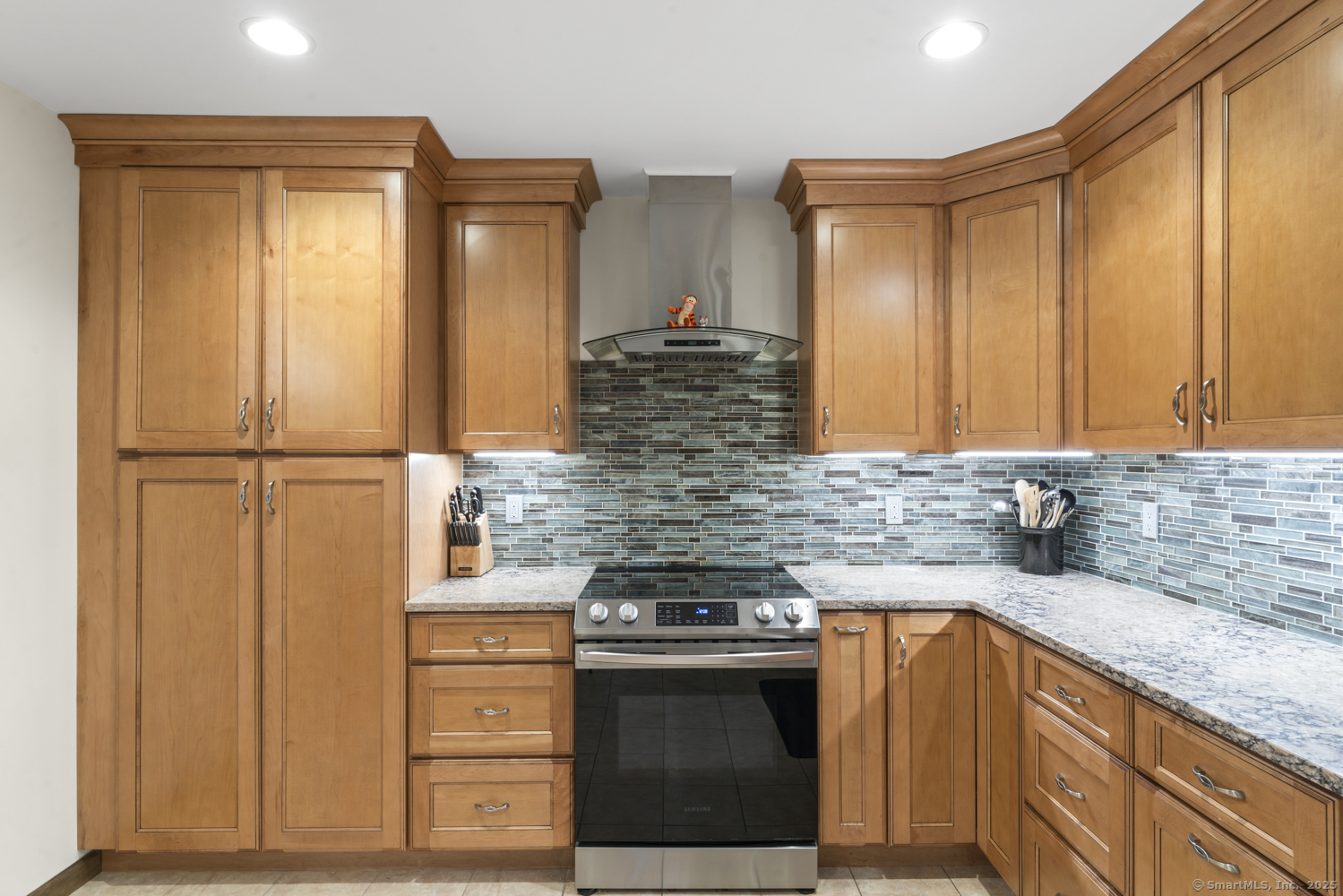 49 Birch Hill Road, Newtown, Connecticut image 4