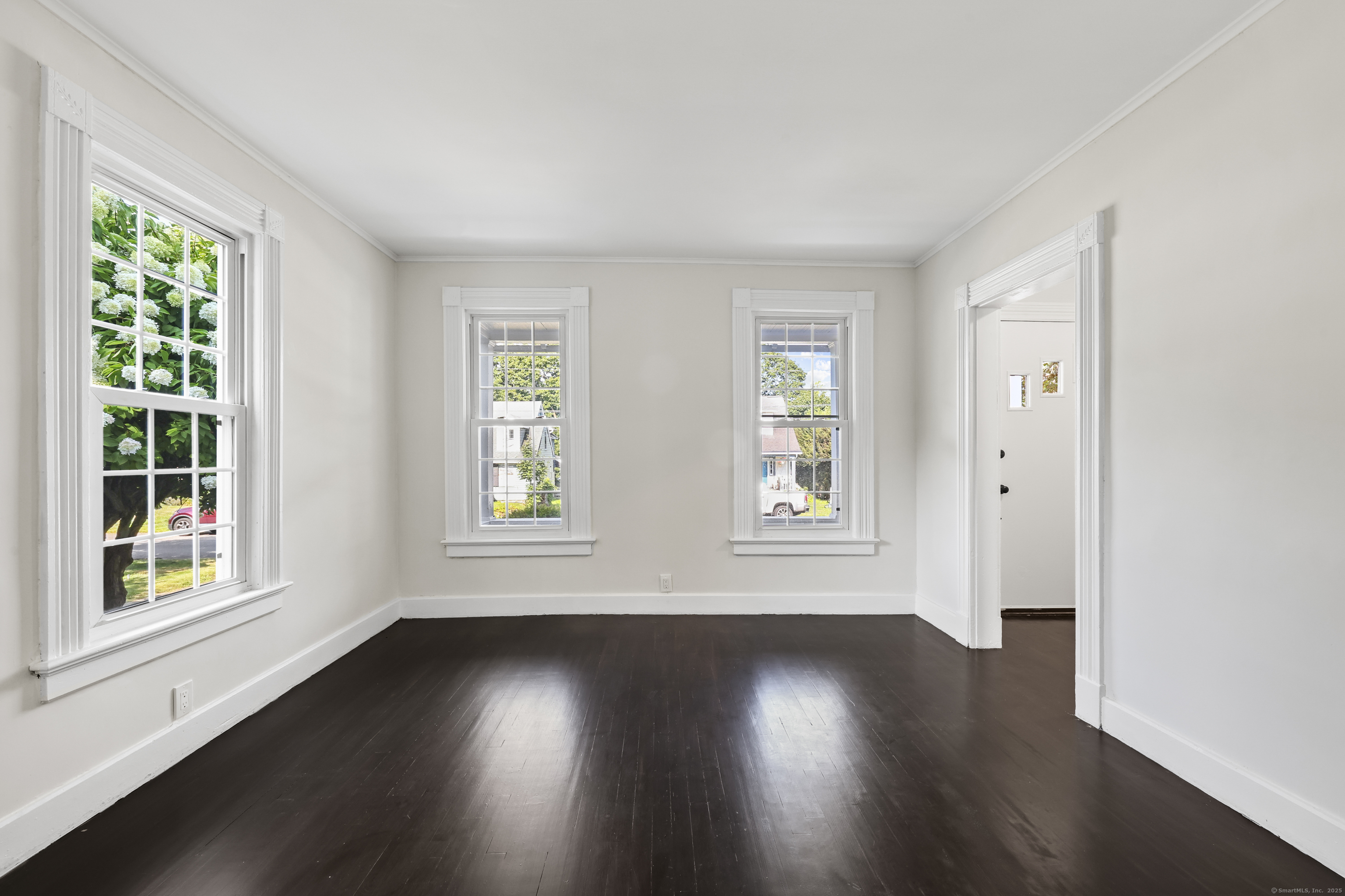 Meriden, Connecticut 06451, United States, 3 Bedrooms Bedrooms, ,1 BathroomBathrooms,Residential,Pending,195307