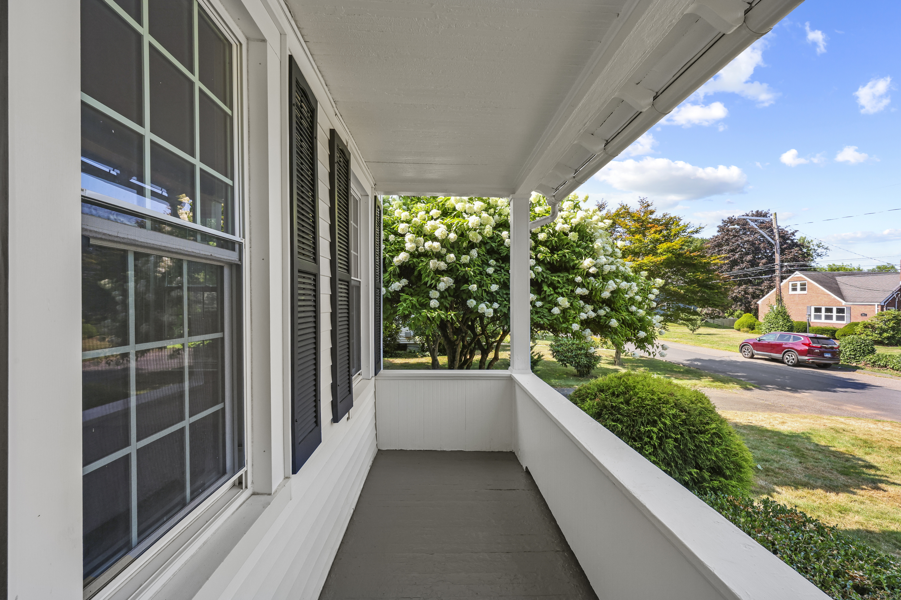 Meriden, Connecticut 06451, United States, 3 Bedrooms Bedrooms, ,1 BathroomBathrooms,Residential,Pending,195307