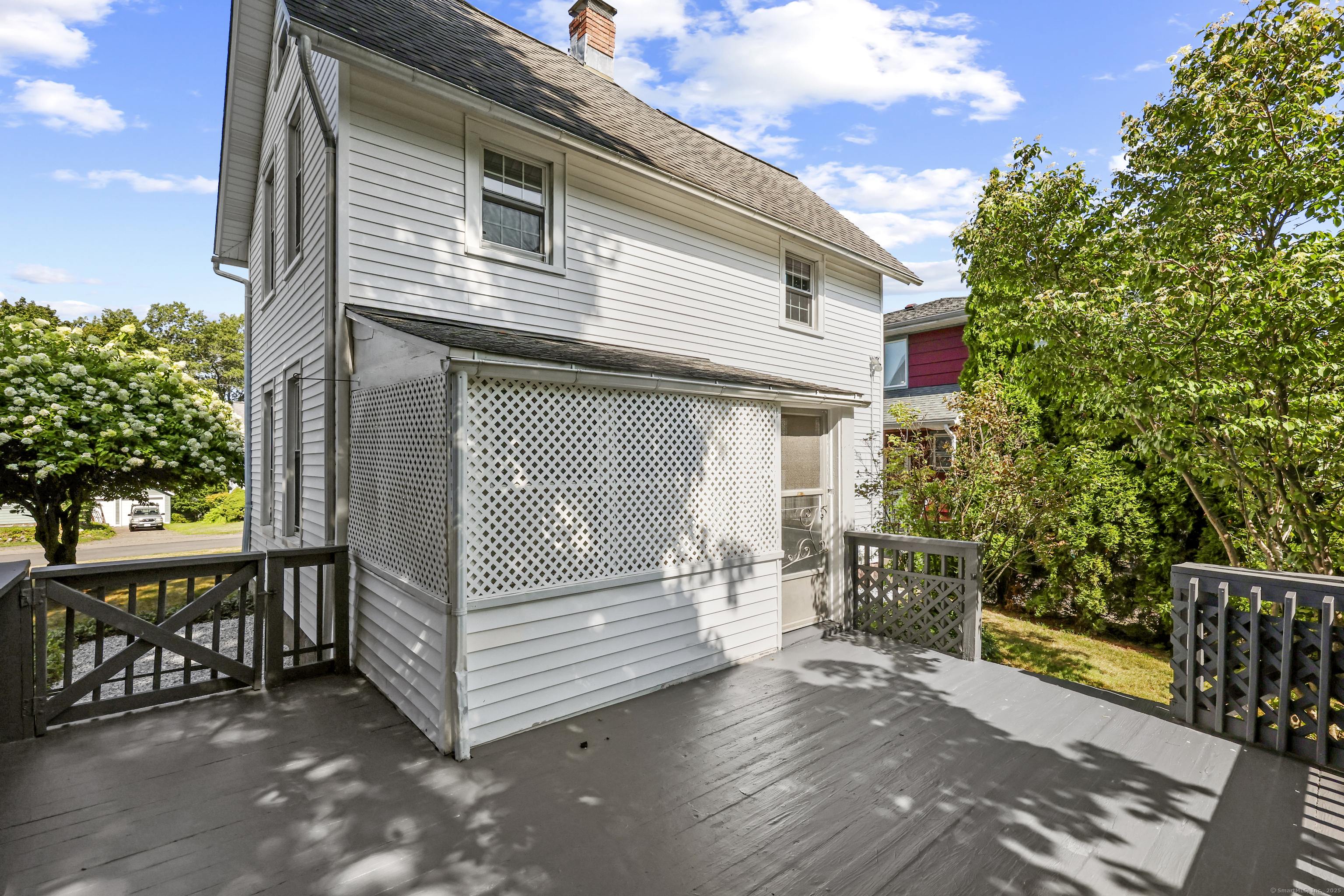 Meriden, Connecticut 06451, United States, 3 Bedrooms Bedrooms, ,1 BathroomBathrooms,Residential,Pending,195307