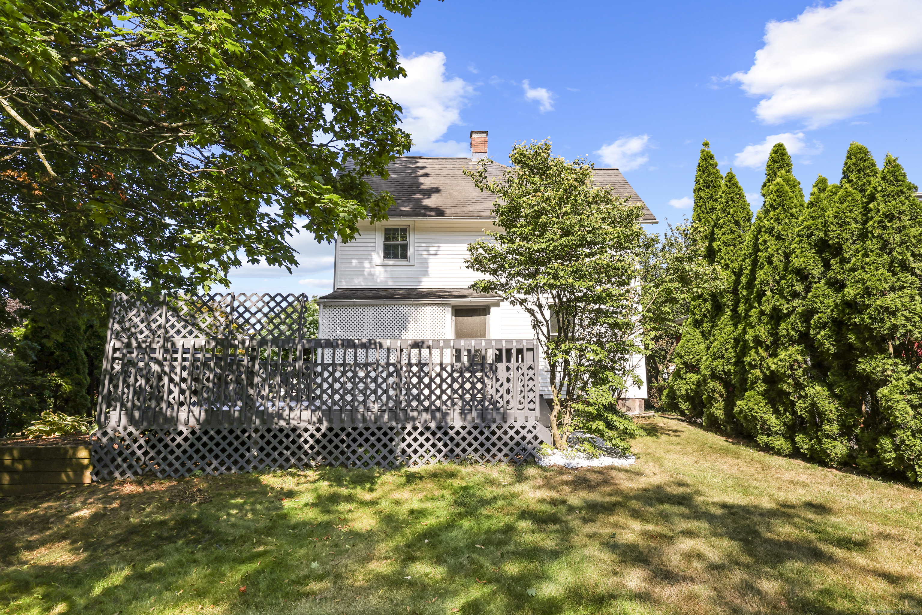 Meriden, Connecticut 06451, United States, 3 Bedrooms Bedrooms, ,1 BathroomBathrooms,Residential,Pending,195307