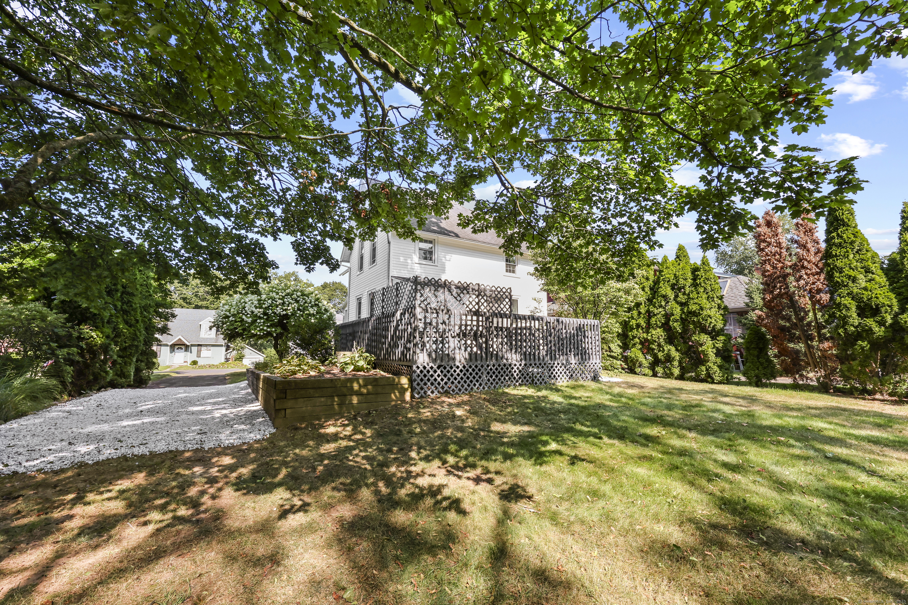 Meriden, Connecticut 06451, United States, 3 Bedrooms Bedrooms, ,1 BathroomBathrooms,Residential,Pending,195307