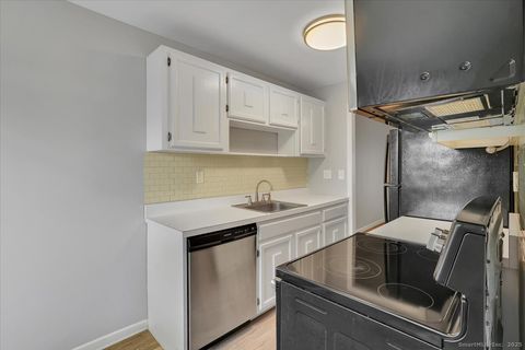 Tiny photo for 10 Briar Court #10, Cromwell, CT 06416 (MLS # 24143829)