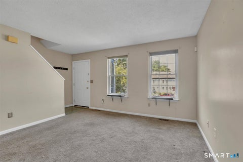 Tiny photo for 205 Oakland Street #B, Manchester, CT 06042 (MLS # 24196596)