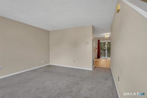 Tiny photo for 205 Oakland Street #B, Manchester, CT 06042 (MLS # 24196596)