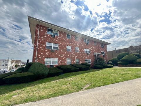 Photo of 35 Beers Street #204, Bridgeport, CT 06606 (MLS # 24150526)