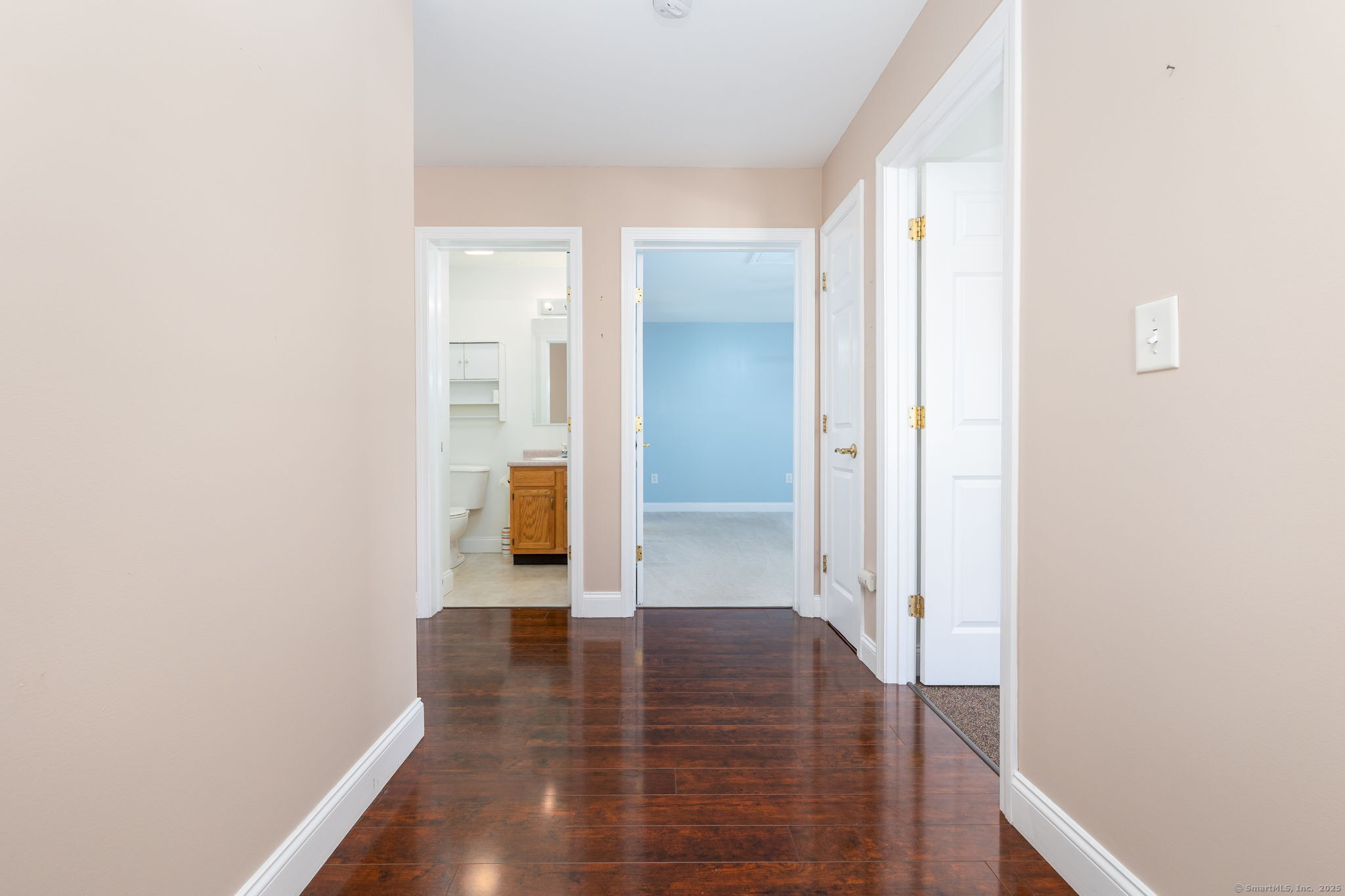 Portland, Connecticut 06480, United States, 2 Bedrooms Bedrooms, ,2 BathroomsBathrooms,Residential,Pending,388