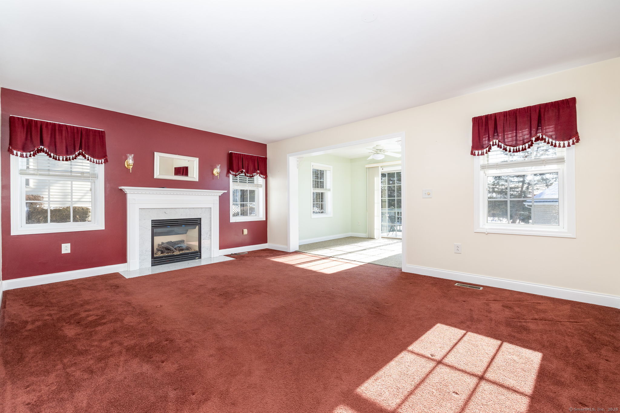 Portland, Connecticut 06480, United States, 2 Bedrooms Bedrooms, ,2 BathroomsBathrooms,Residential,Pending,388