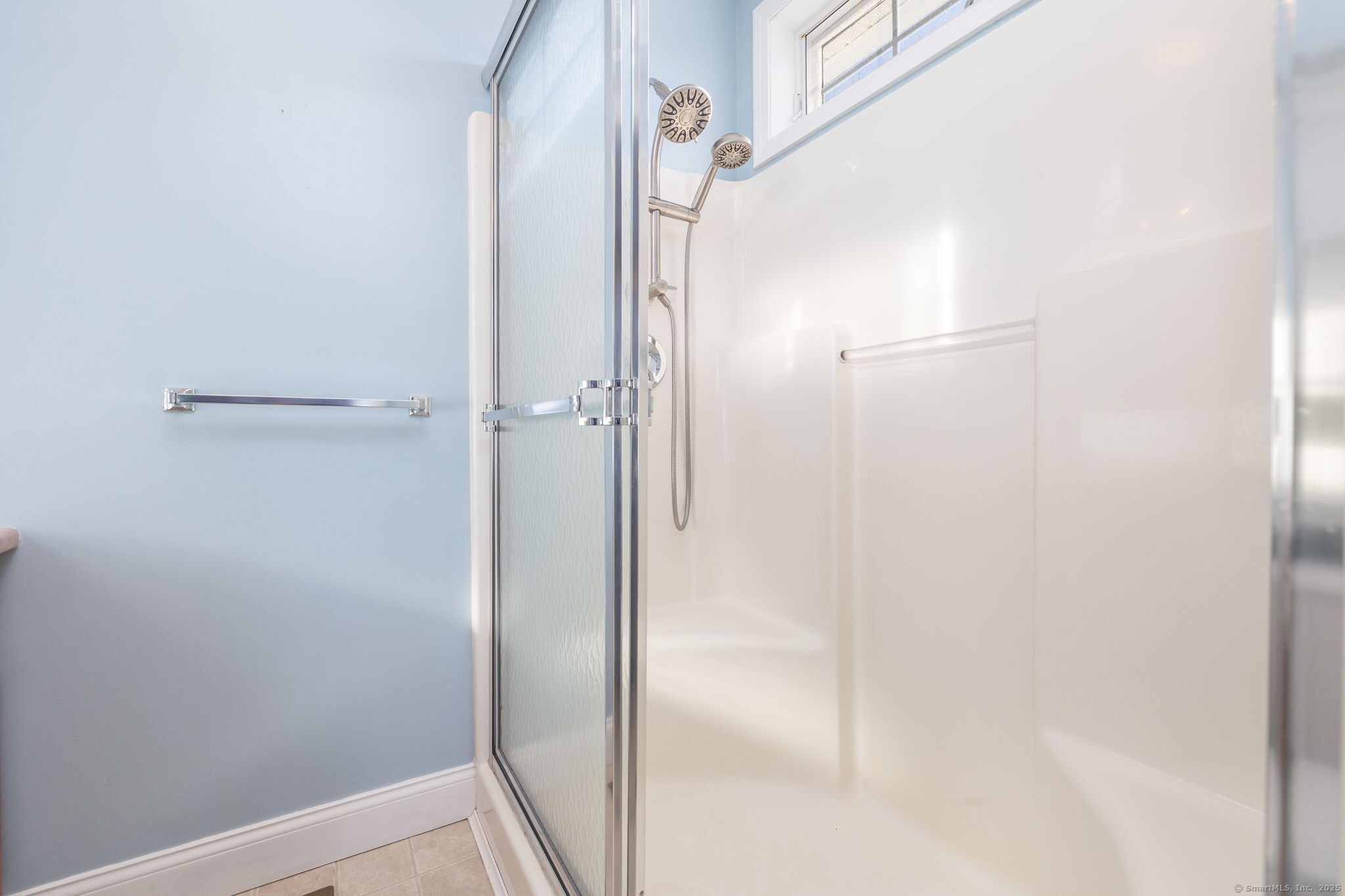 Portland, Connecticut 06480, United States, 2 Bedrooms Bedrooms, ,2 BathroomsBathrooms,Residential,Pending,388