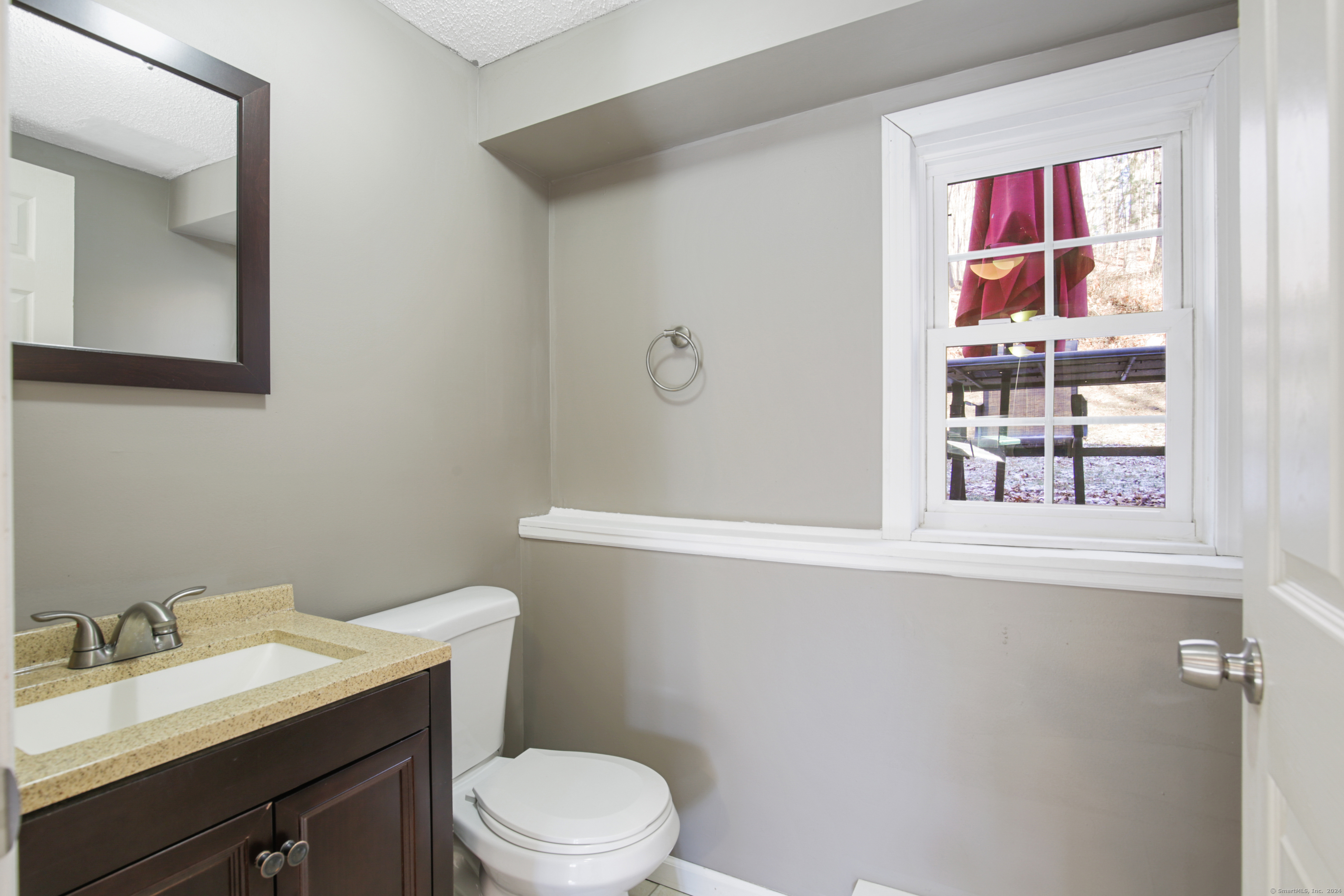 6 Glen Road, Montville, Connecticut image 17