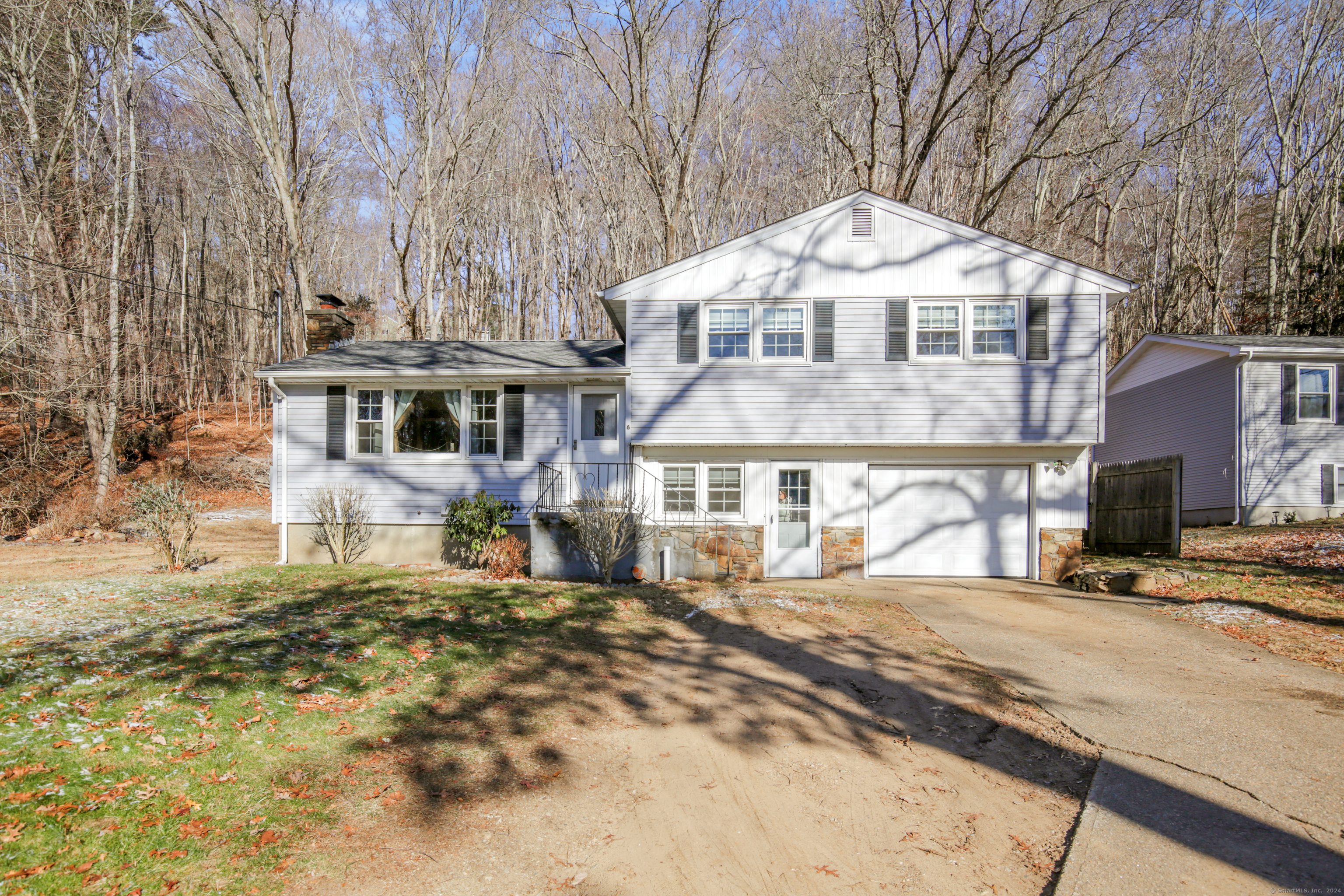 Property for Sale at 6 Glen Road, Montville, Connecticut - Bedrooms: 3 
Bathrooms: 2 
Rooms: 6  - $285,000