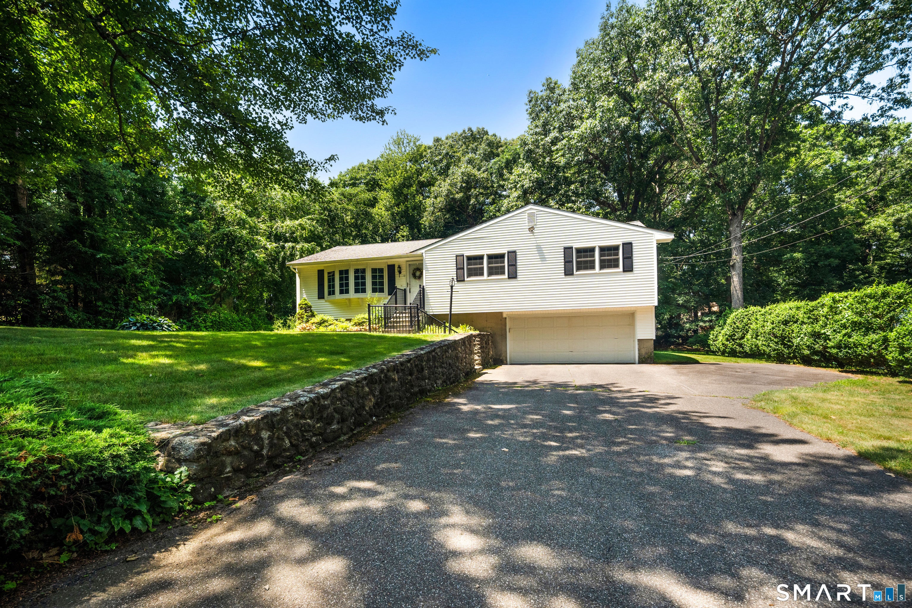 19 Crestwood Drive