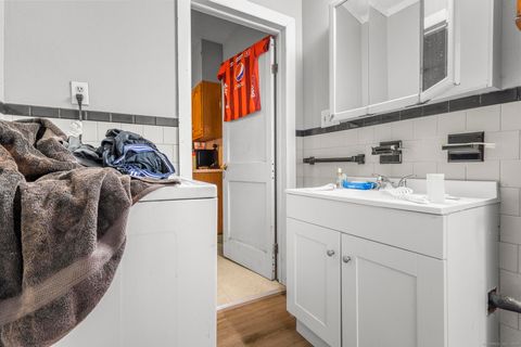 Tiny photo for 32 Huntington Avenue, New Haven, CT 06512 (MLS # 24142297)