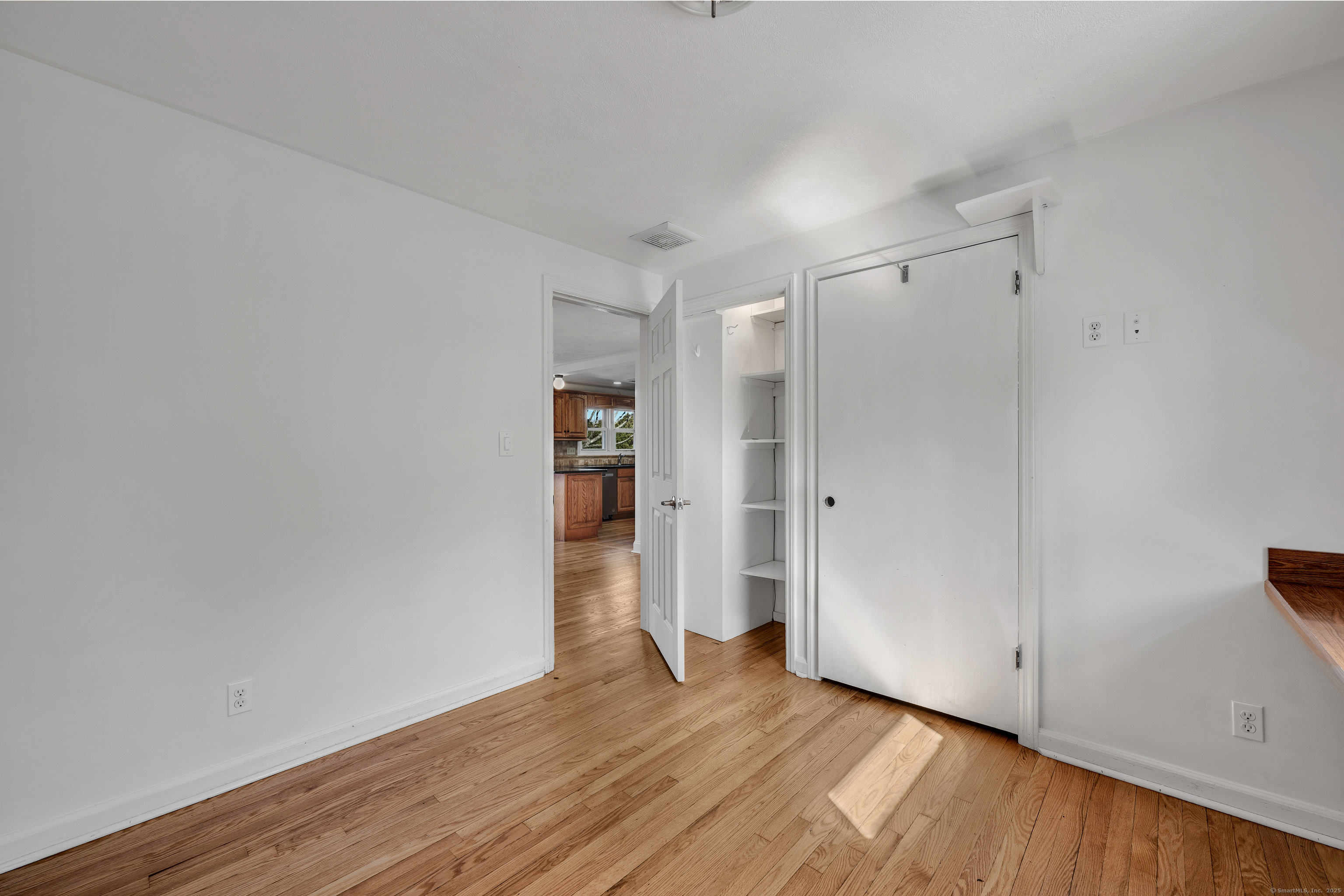823 Murdock Avenue, Meriden, Connecticut image 15