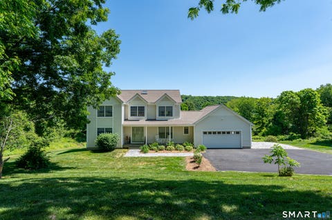Photo of 4 Fleetwood Lane, Brookfield, CT 06804 (MLS # 24183828)