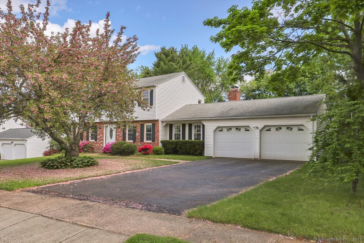 488 Cardinal Lane, Cheshire, Connecticut image 1