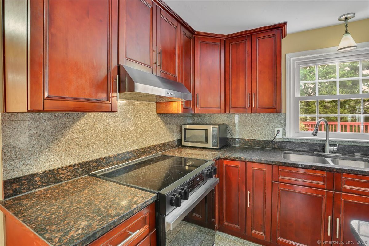 488 Cardinal Lane, Cheshire, Connecticut image 11