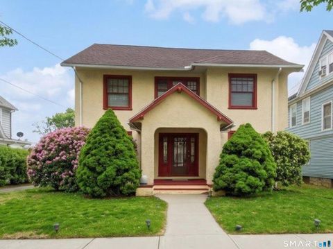 Homes For Sale - 839 Laurel Avenue<br/> Bridgeport, CT 06604