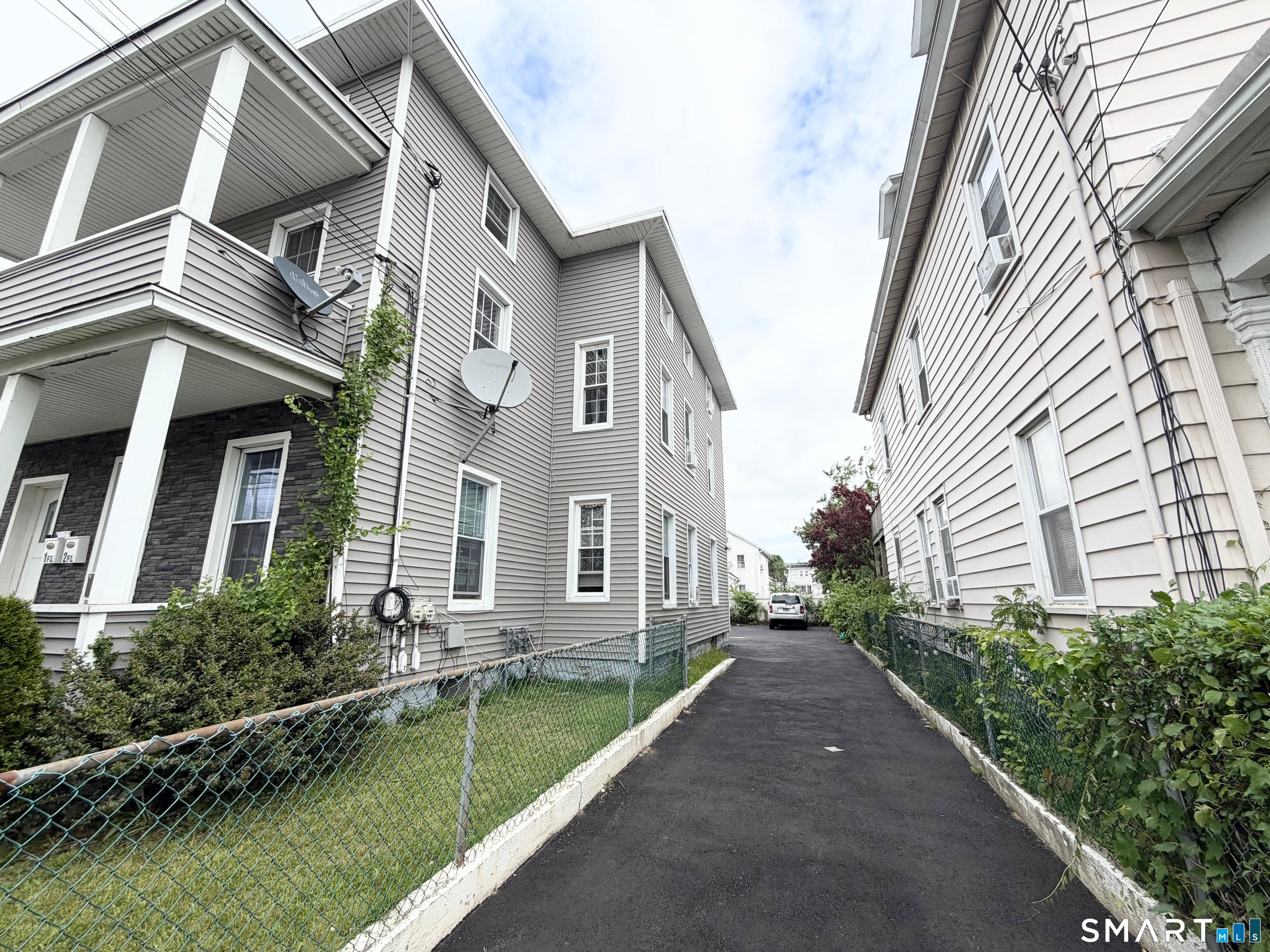 616 Noble Avenue
