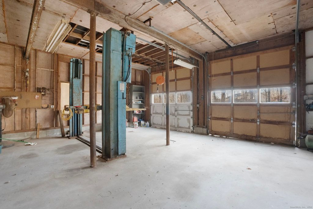 Photo of 137 Drain Street, Hampton, CT 06247 (MLS # 24131978)