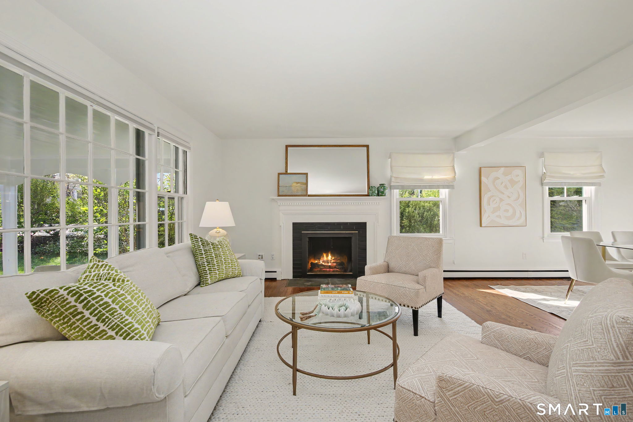 107 Compo Road North