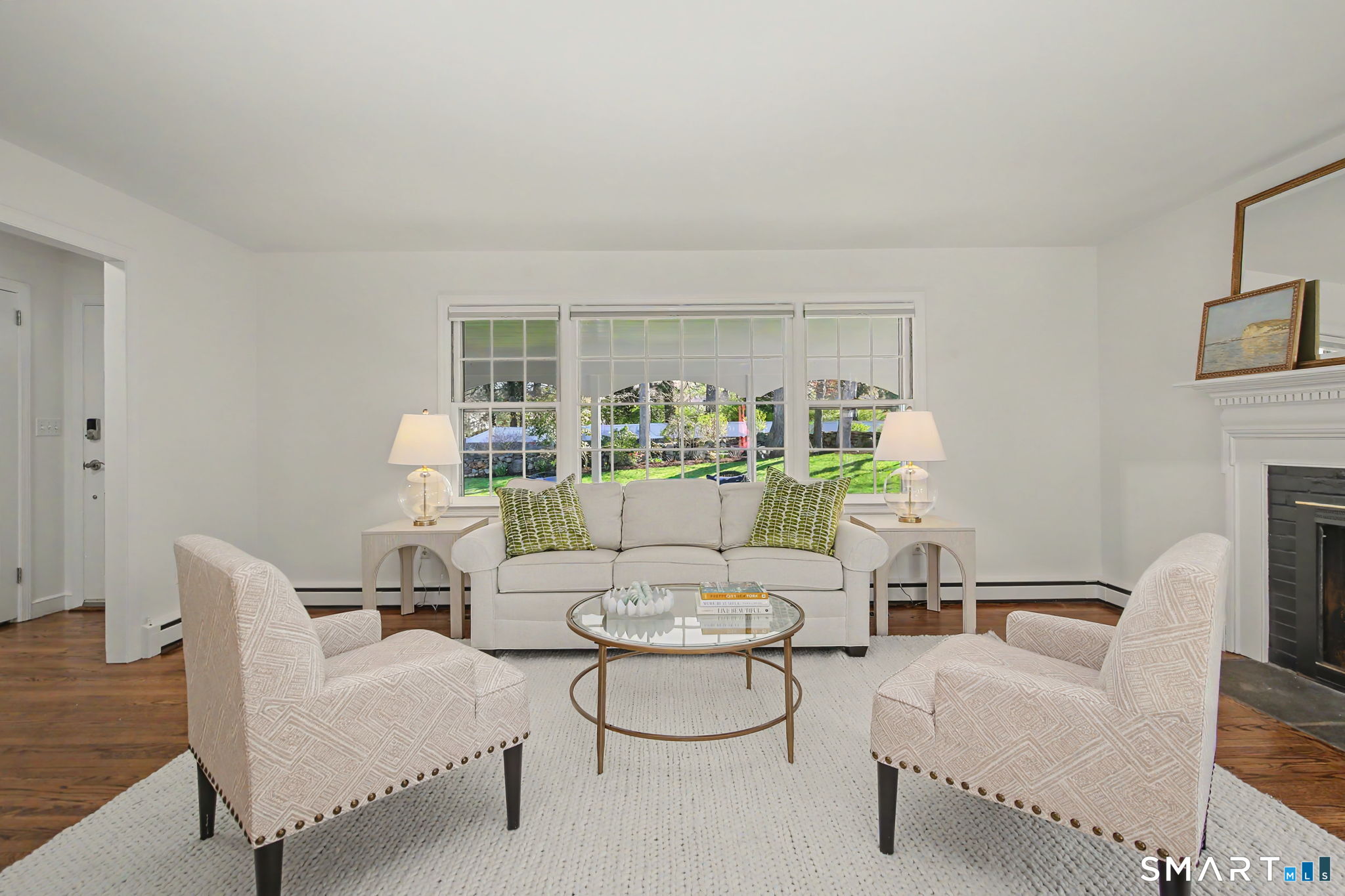 107 Compo Road North