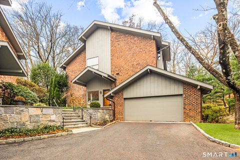 377 Main Street APT 17 New Canaan CT 06840