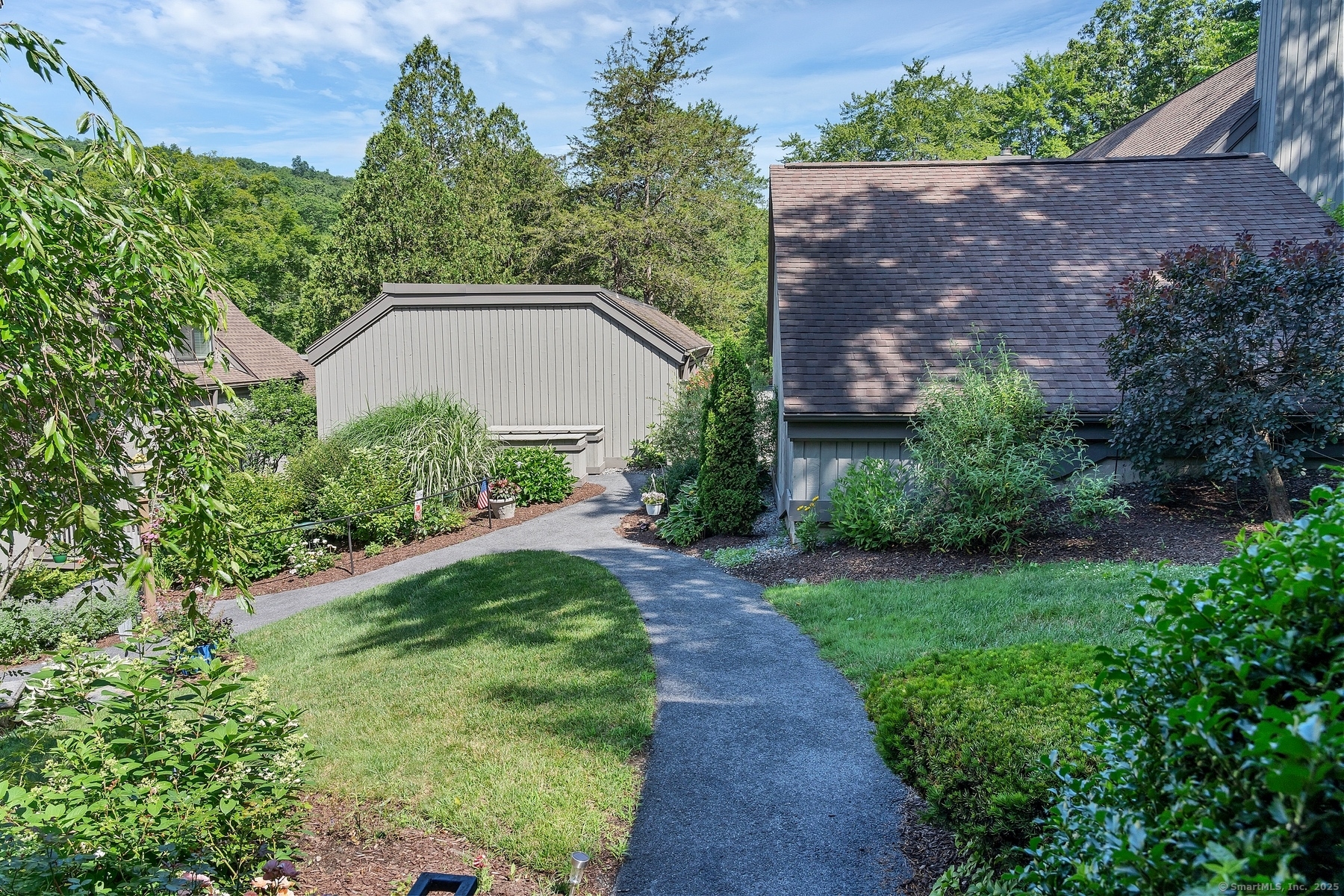583 Heritage Village A