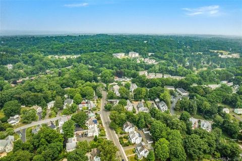 A home in New Canaan