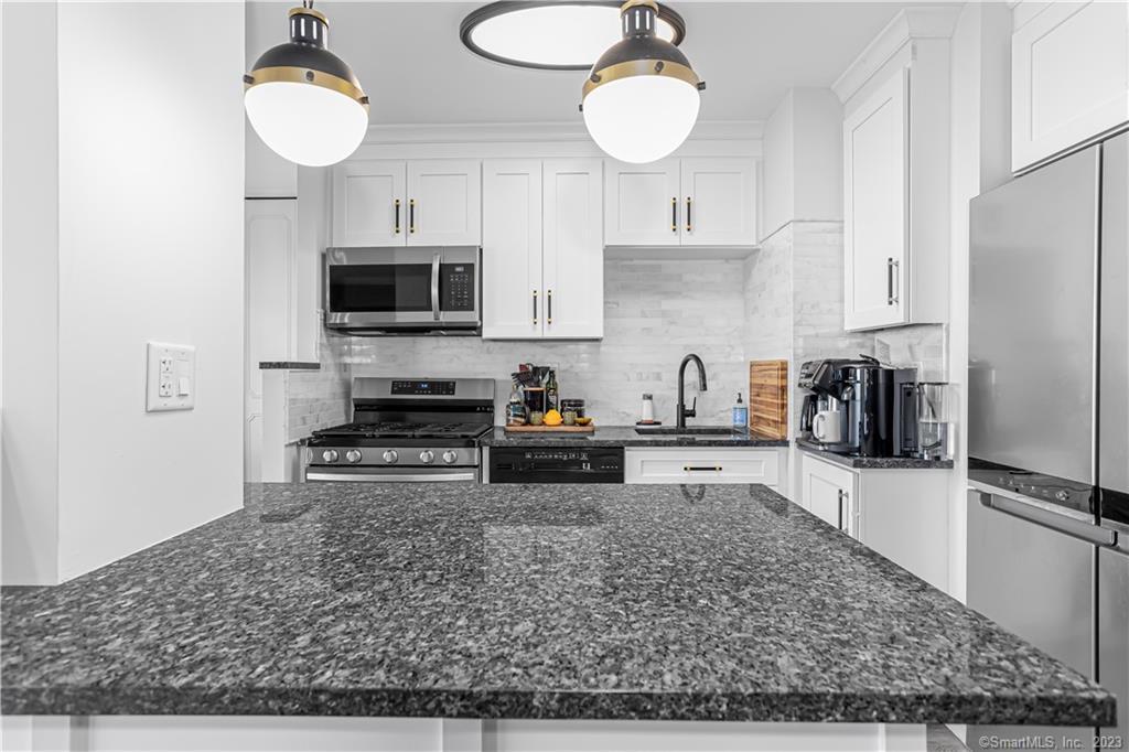 50 Glenbrook Road APT 16F