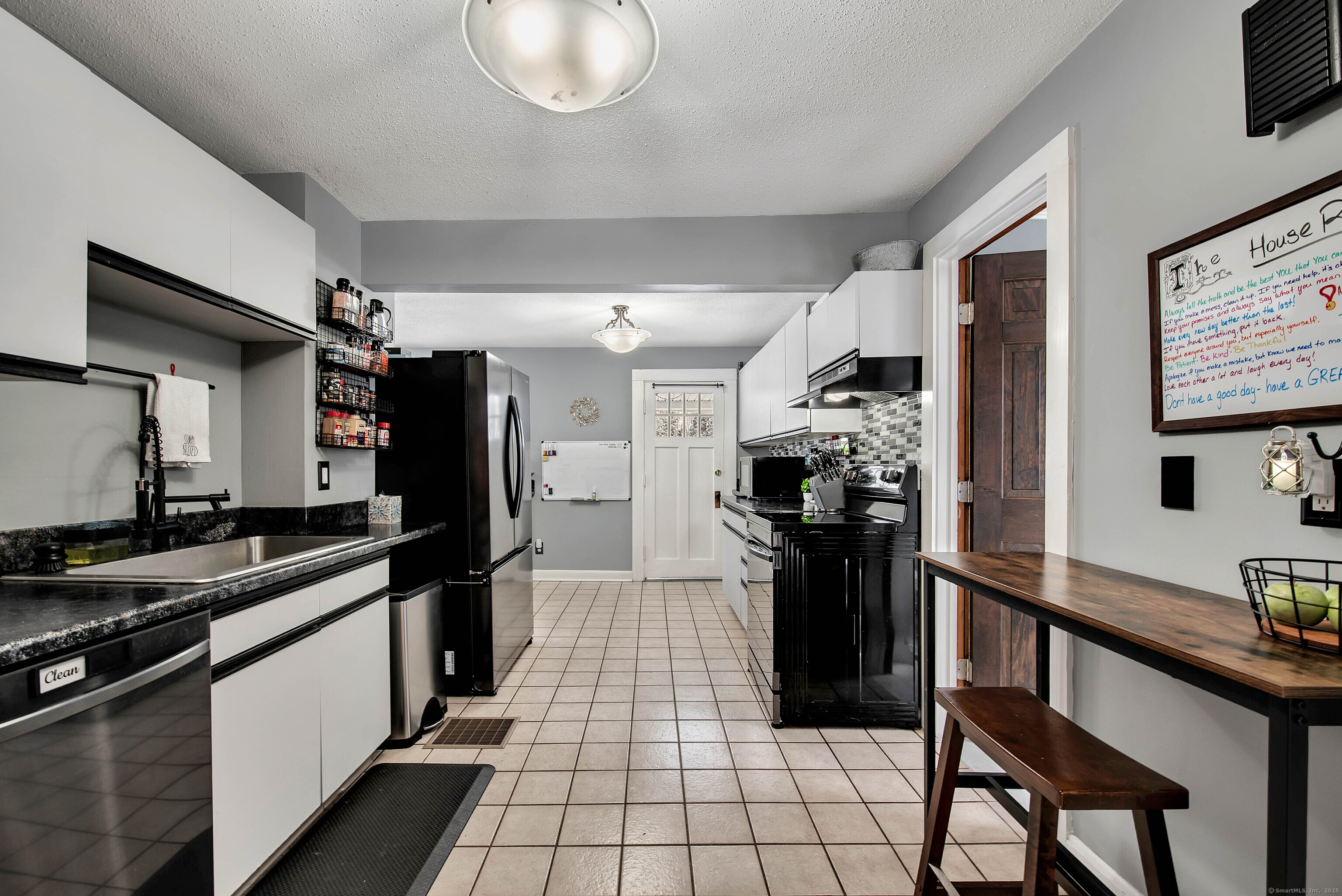 28 Yale Avenue, Middlebury, Connecticut image 3