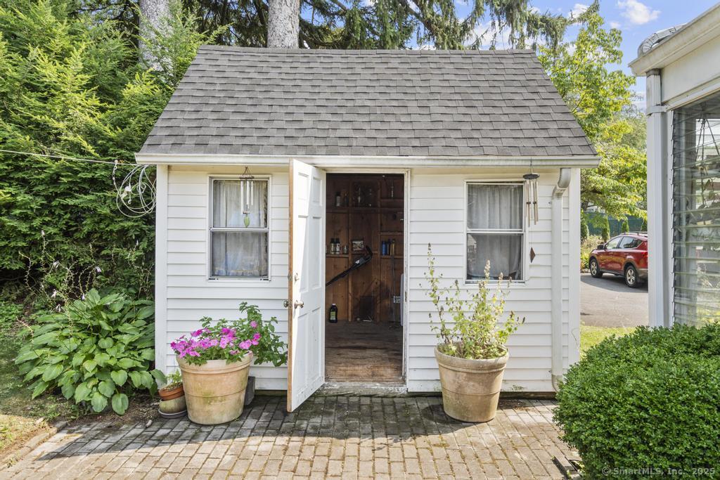 New Britain, Connecticut 06053, United States, 4 Bedrooms Bedrooms, ,2 BathroomsBathrooms,Residential,Pending,184668