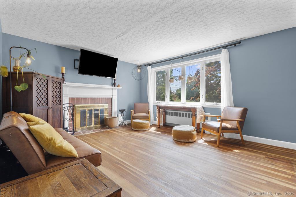 New Britain, Connecticut 06053, United States, 4 Bedrooms Bedrooms, ,2 BathroomsBathrooms,Residential,Pending,184668